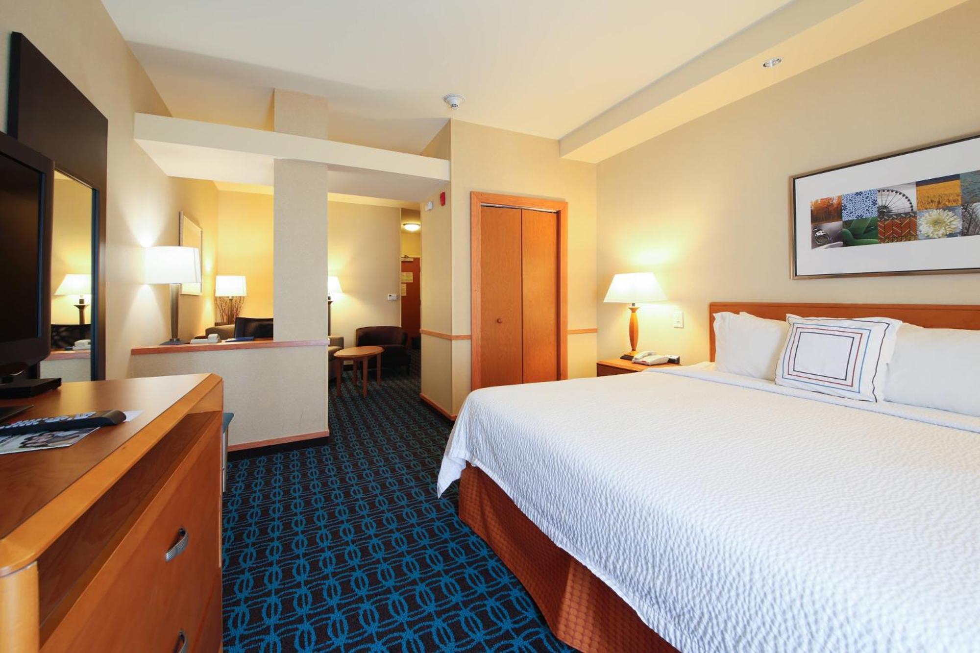 Fairfield Inn & Suites By Marriott Кордел Екстериор снимка