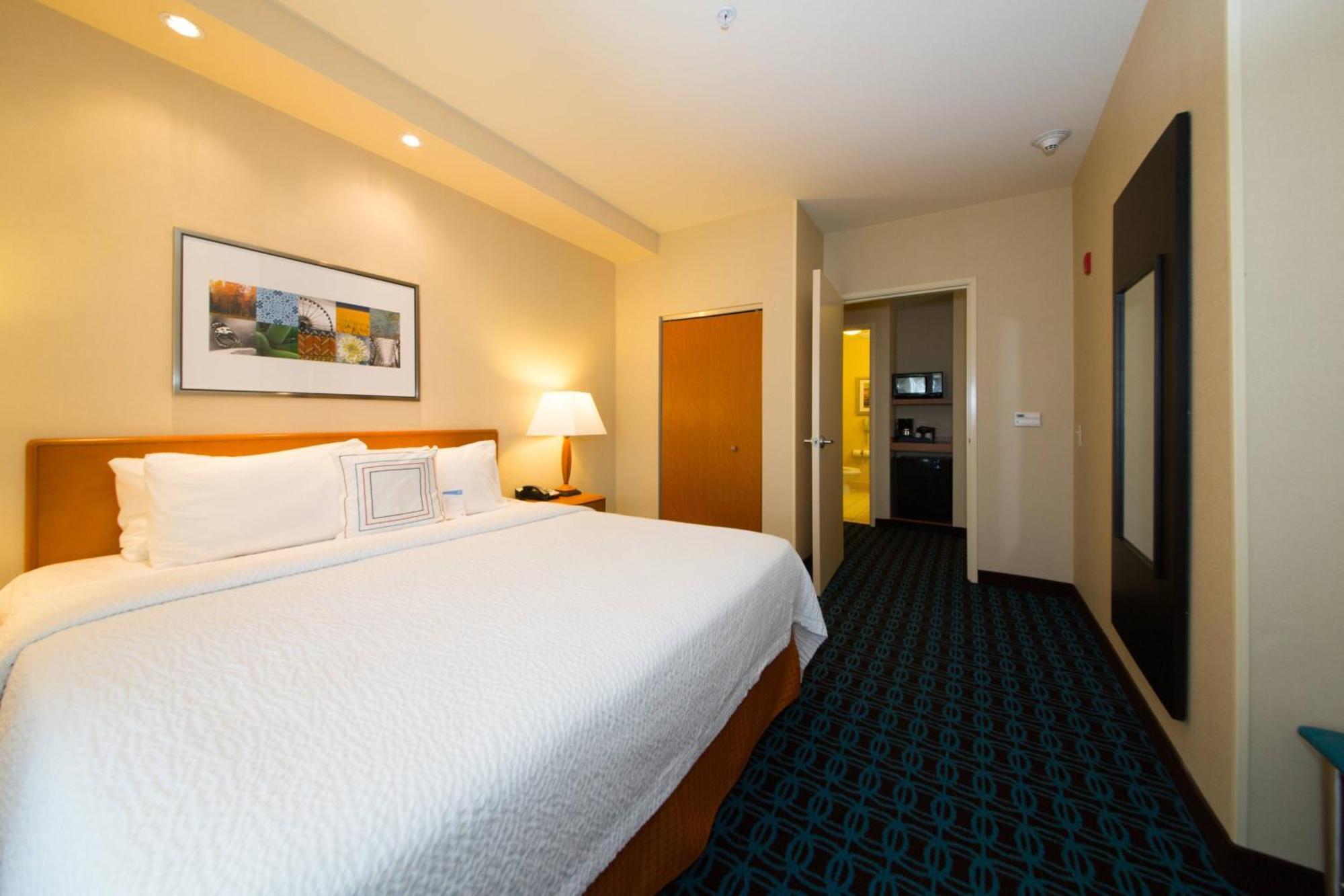 Fairfield Inn & Suites By Marriott Кордел Екстериор снимка