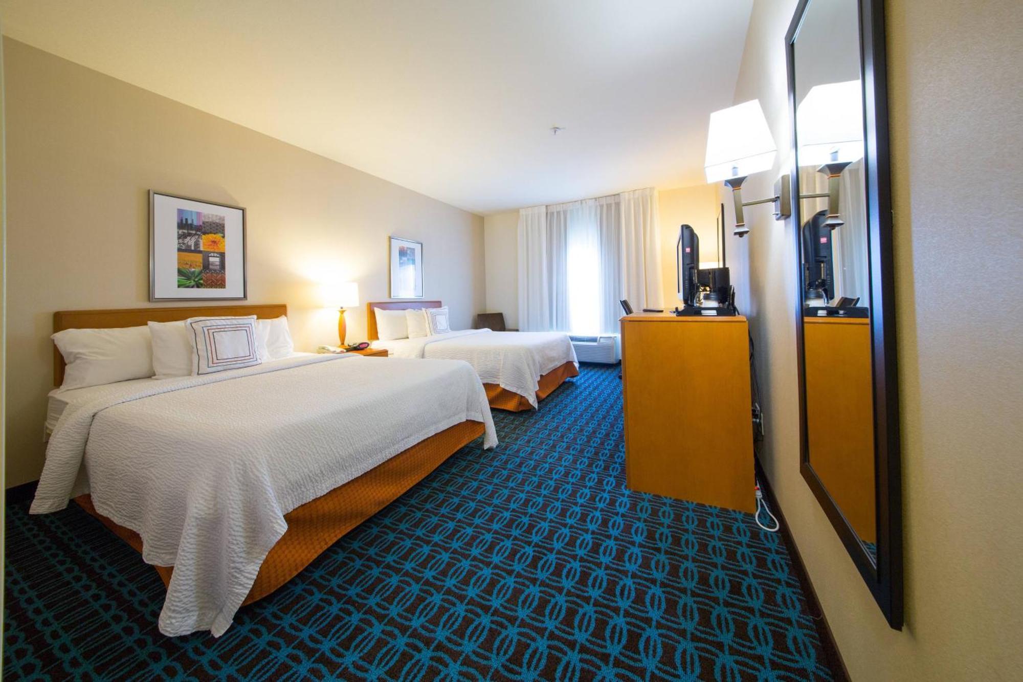 Fairfield Inn & Suites By Marriott Кордел Екстериор снимка