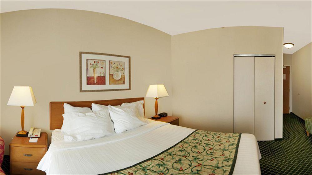 Fairfield Inn & Suites By Marriott Кордел Екстериор снимка